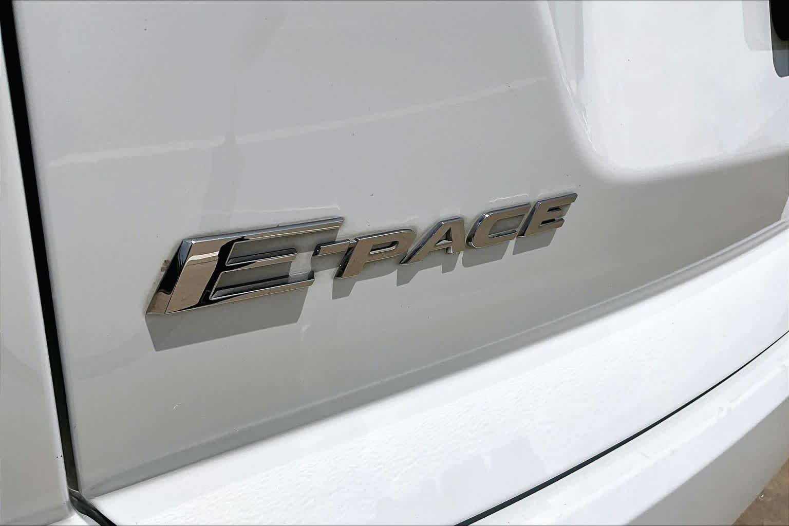 Used 2020 Jaguar E-PACE AWD/4WD image 31