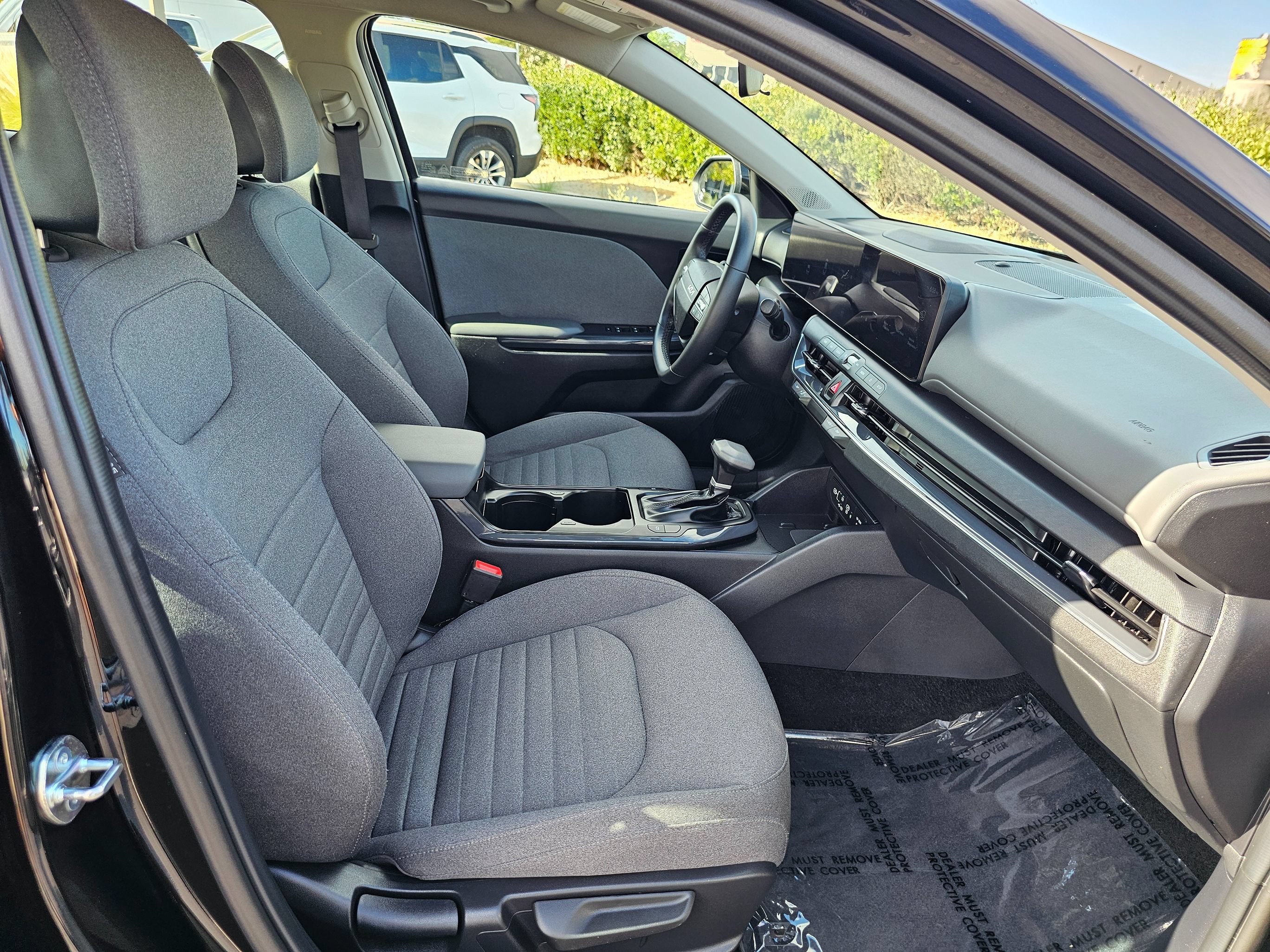 Used 2025 Kia K4 EX FWD image 33