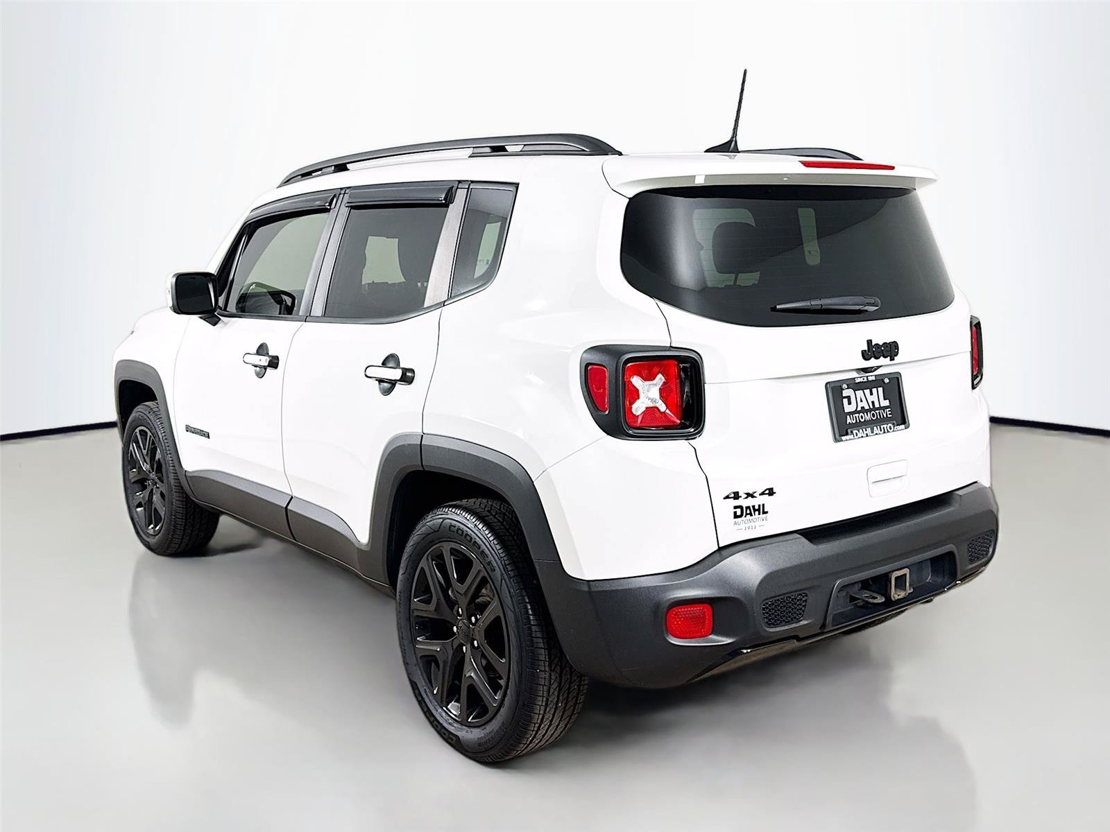 Used 2019 Jeep Renegade Altitude w/ Quick Order Package 2XM AWD/4WD image 10