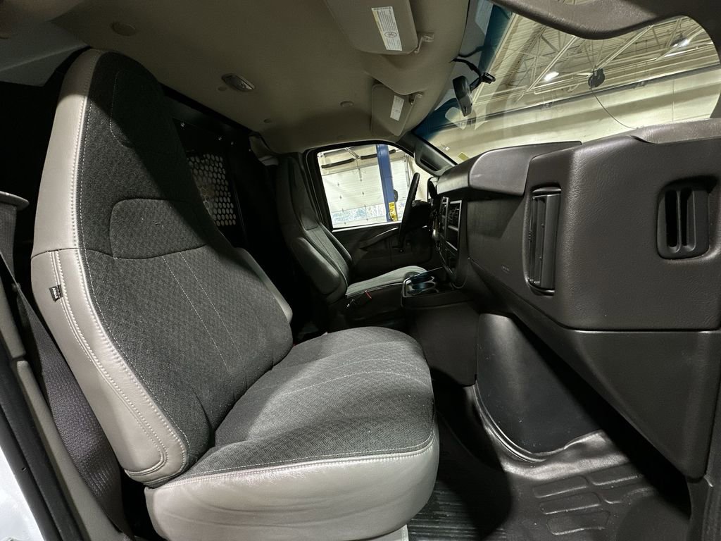 Used 2024 GMC Savana 2500 w/ Driver Convenience Package image 23