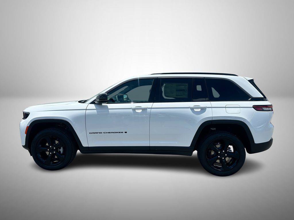 New 2026 Jeep Grand Cherokee Limited w/ Limited Altitude Package RWD image 6