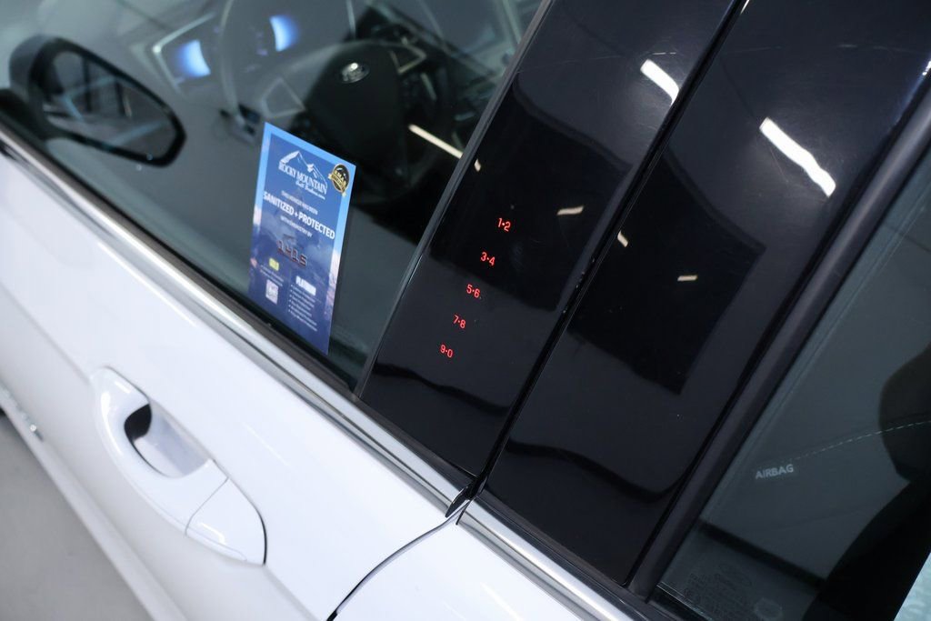 Used 2019 Ford Fusion SE image 13