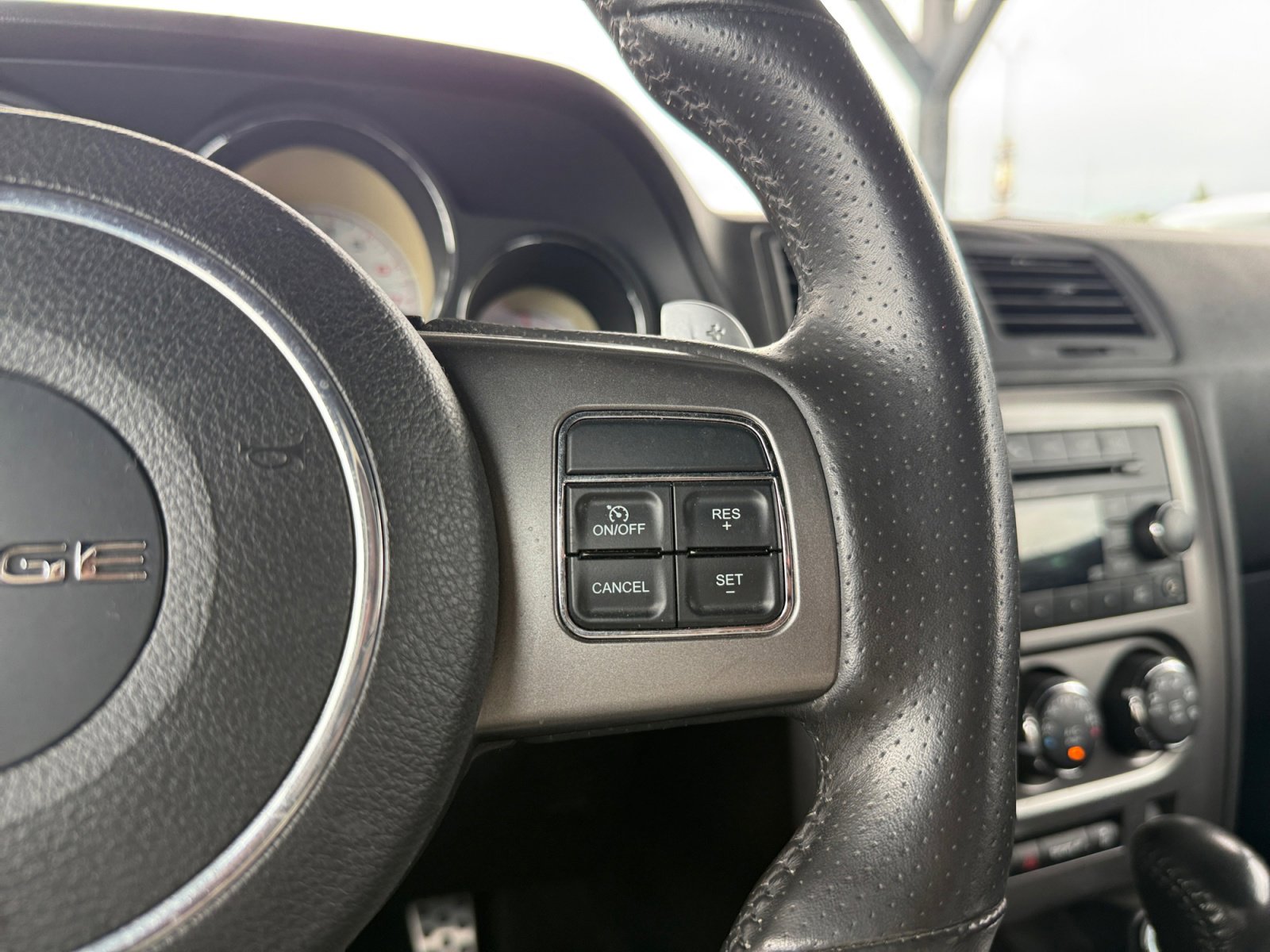 Used 2014 Dodge Challenger R/T image 16