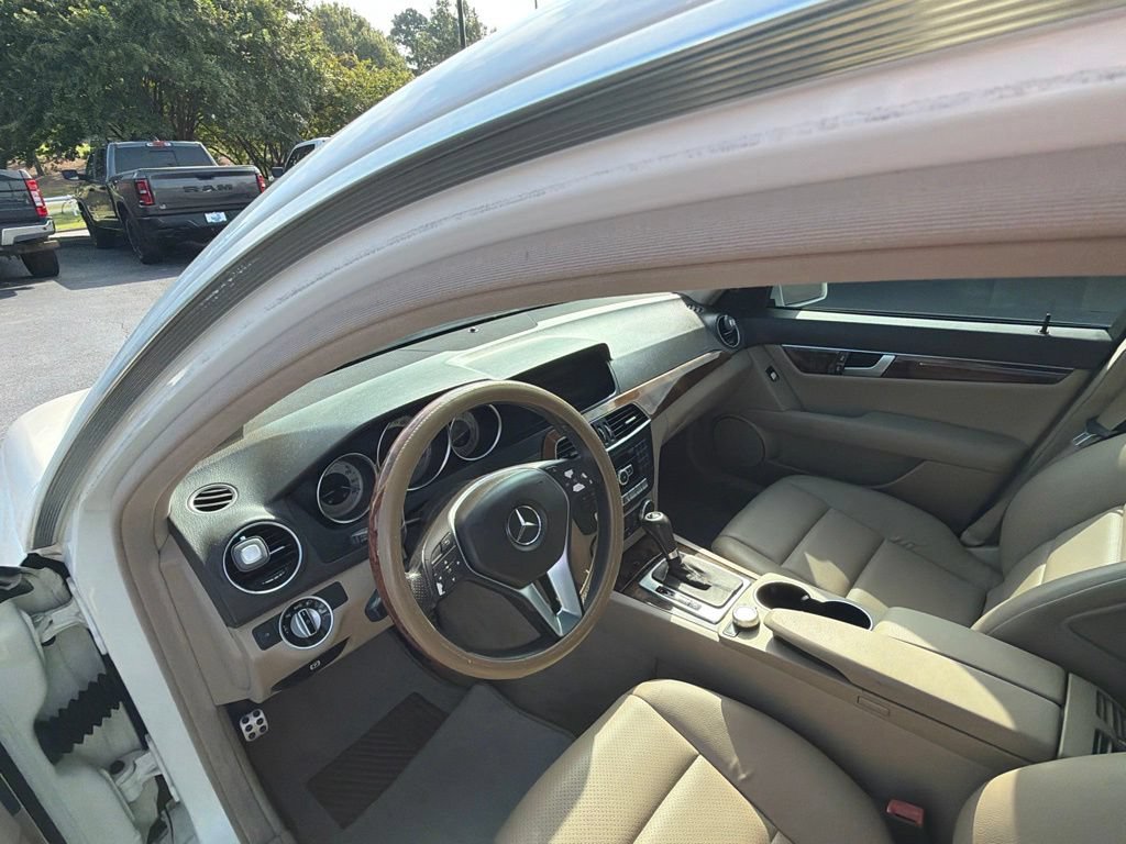Used 2012 Mercedes-Benz C 250 Sedan image 8