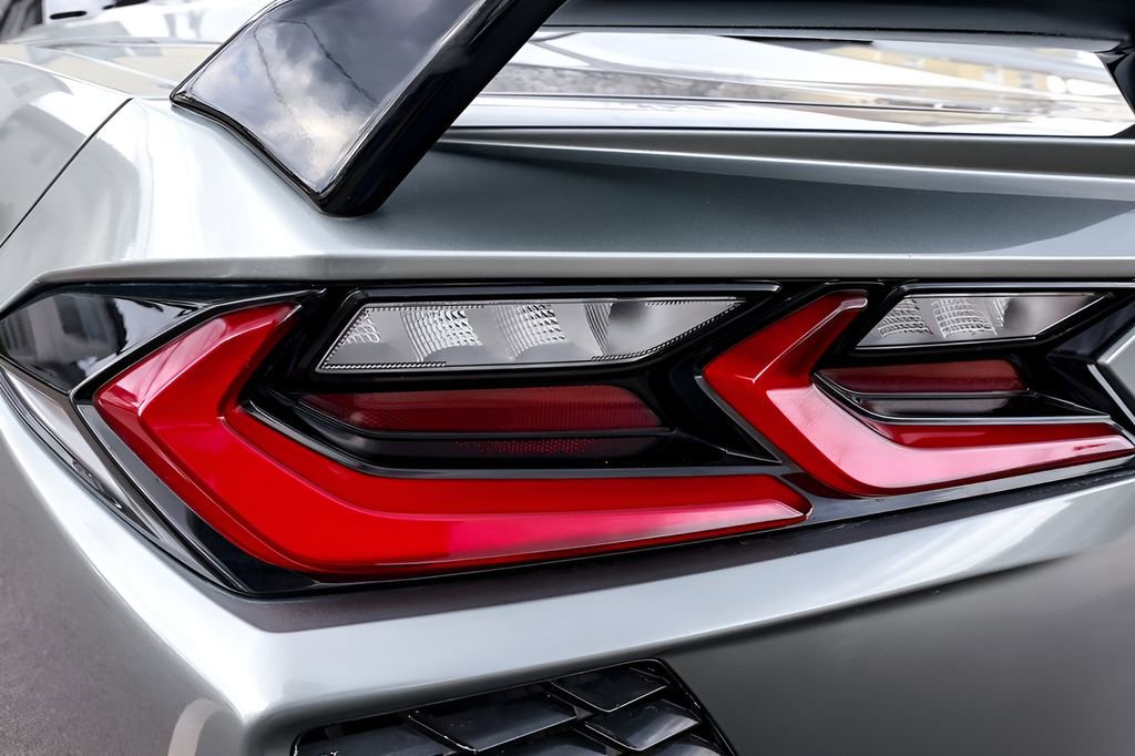 Used 2023 Chevrolet Corvette Stingray Premium Conv w/ Z51 Performance Package image 18