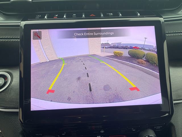 Used 2023 Jeep Grand Cherokee Limited w/ Black Appearance Package image 26