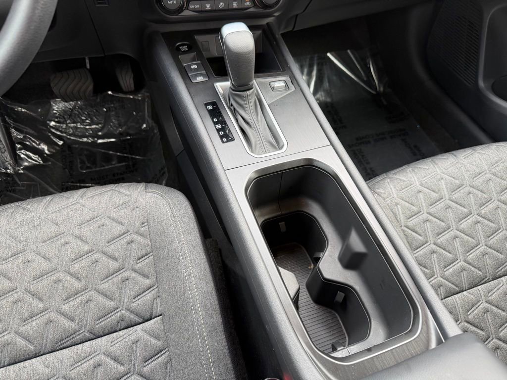 Used 2026 Nissan Kicks SV image 17