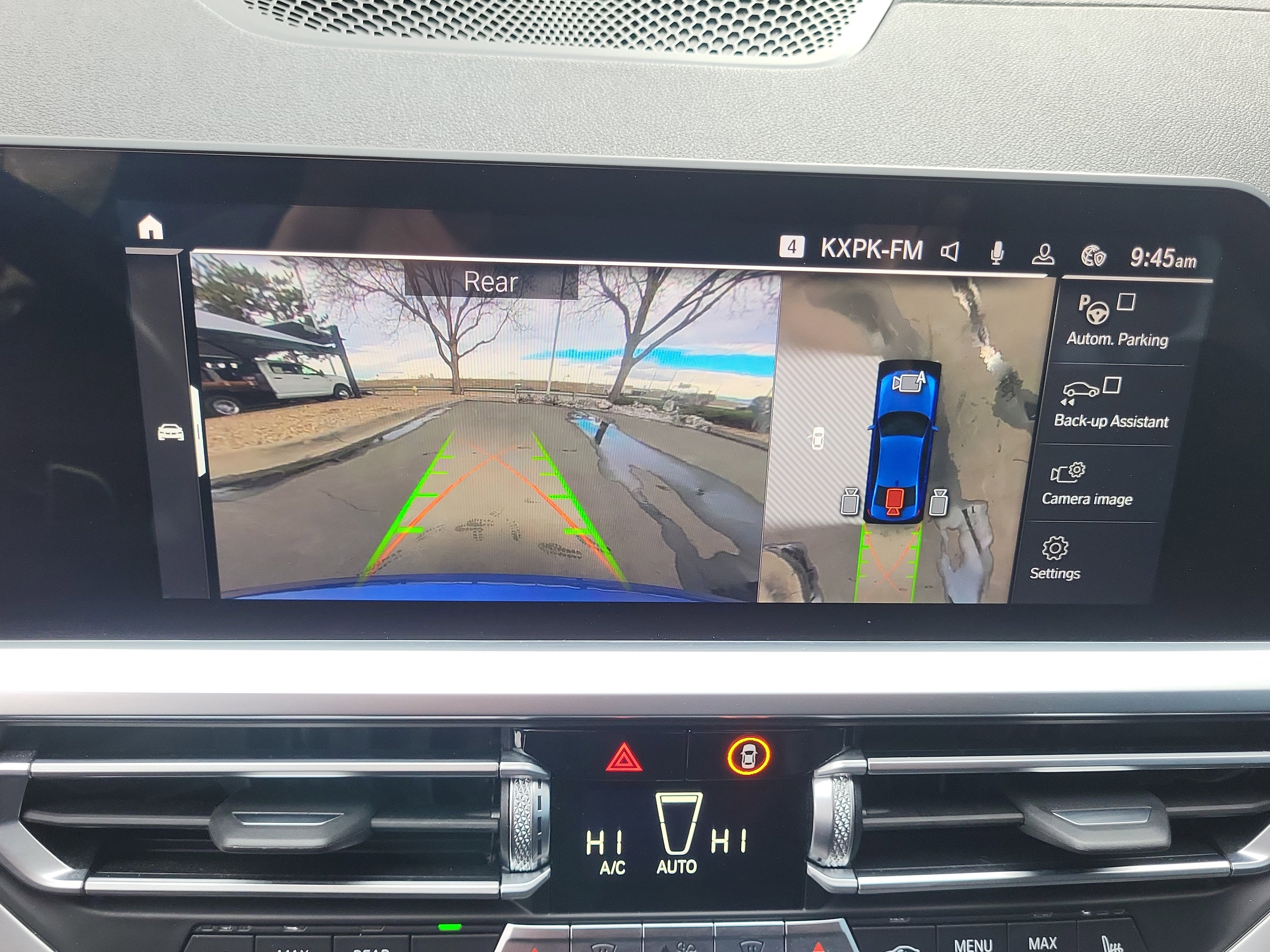 Used 2021 BMW 330i Sedan w/ M Sport Package image 18