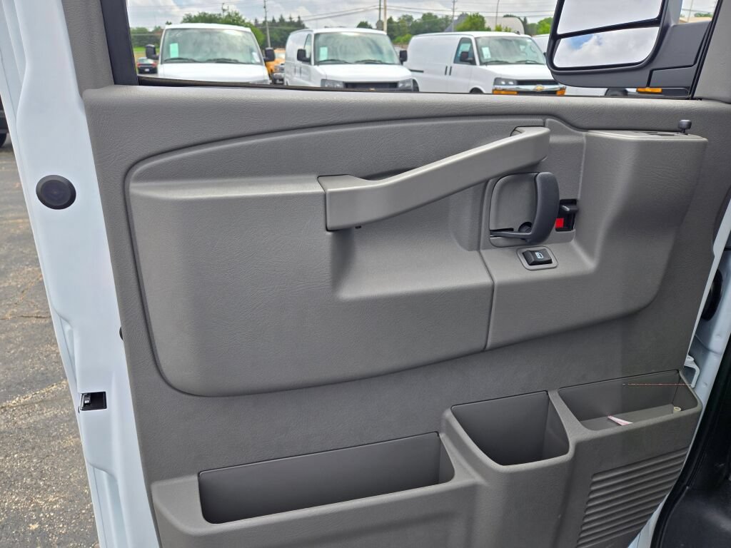 New 2026 Chevrolet Express 3500 Extended w/ Driver Convenience Package RWD image 18