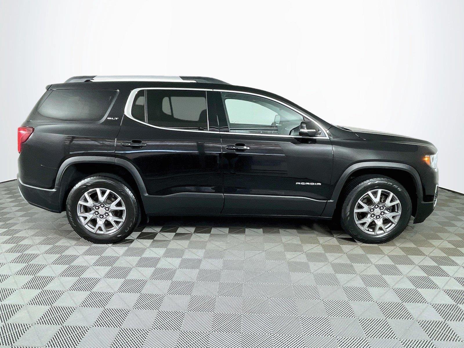 Used 2021 GMC Acadia SLT w/ LPO, Floor Liner Package FWD image 10