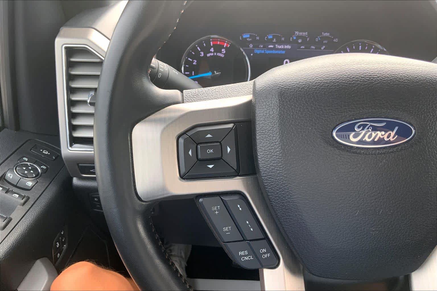 Certified 2021 Ford F350 Platinum AWD/4WD image 24