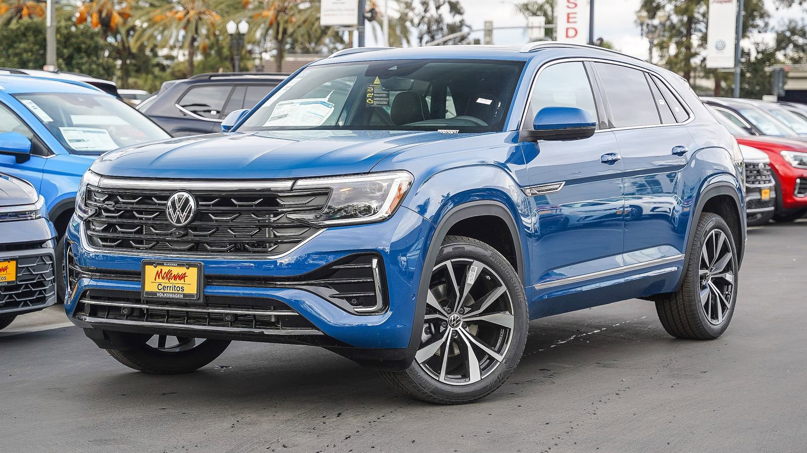 New 2025 Volkswagen Atlas Cross Sport SEL Premium R-Line