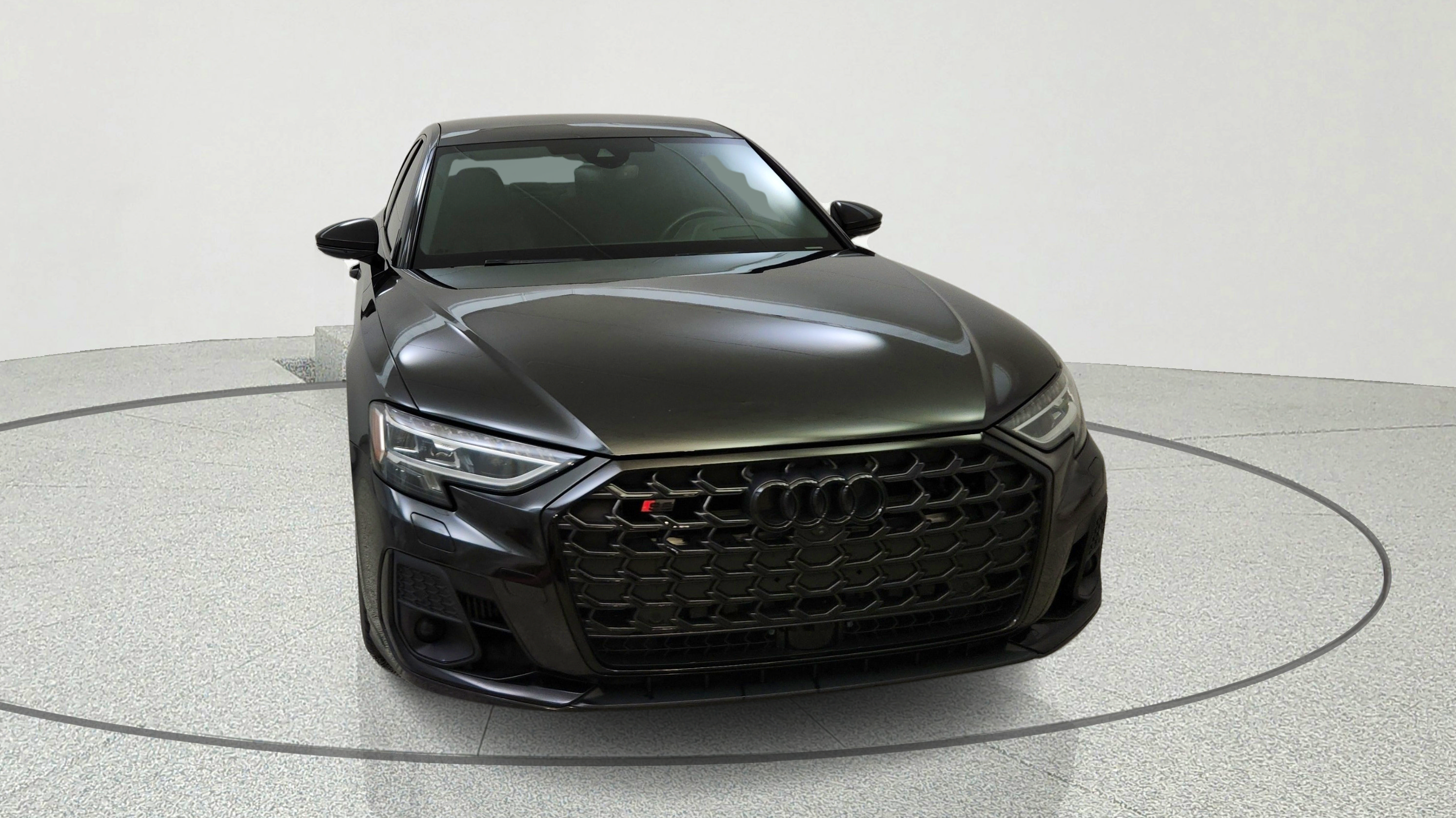 Used 2022 Audi S8 w/ S8 Comfort Plus Package AWD/4WD image 2