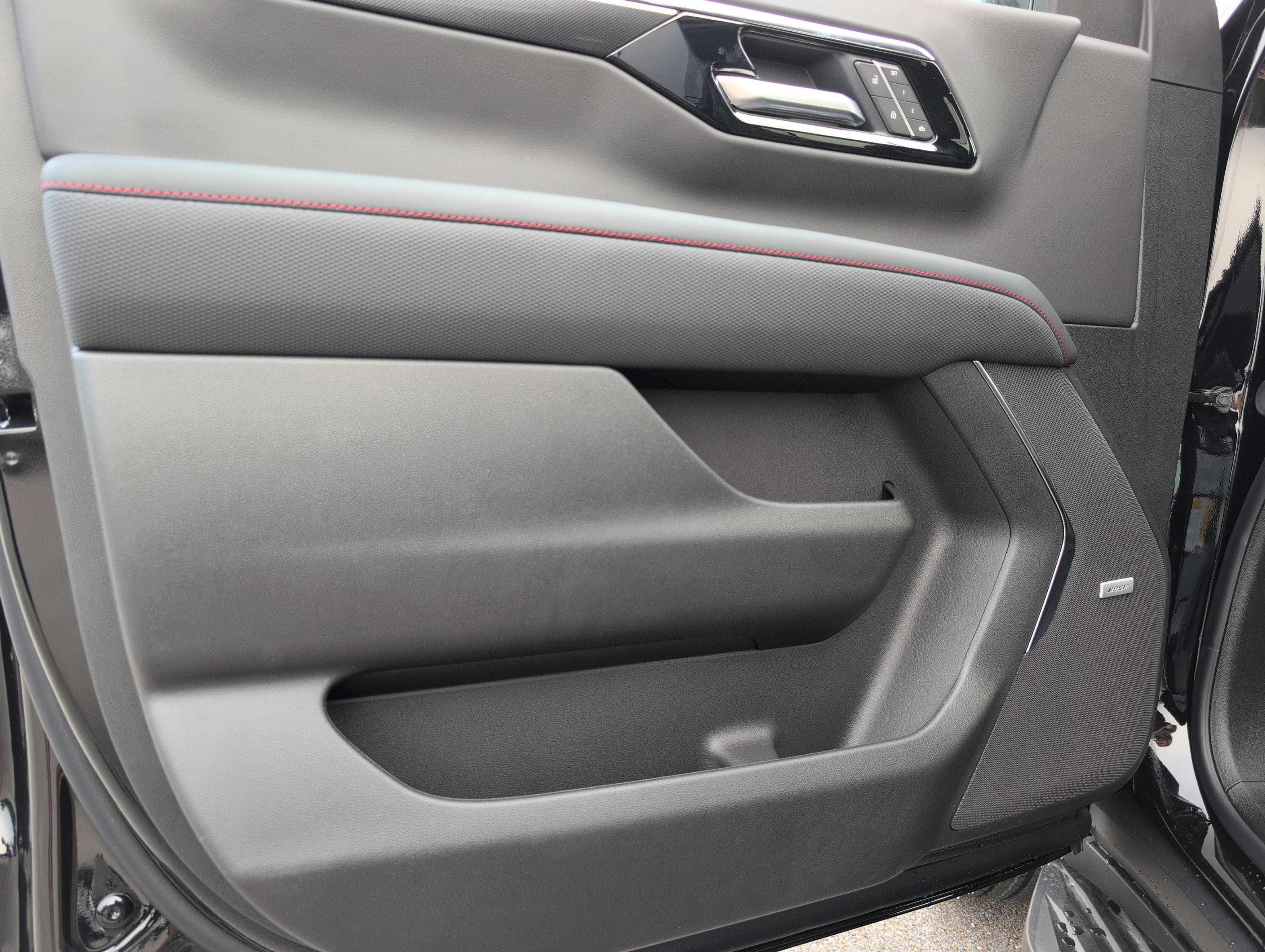New 2026 Chevrolet Tahoe RST image 11