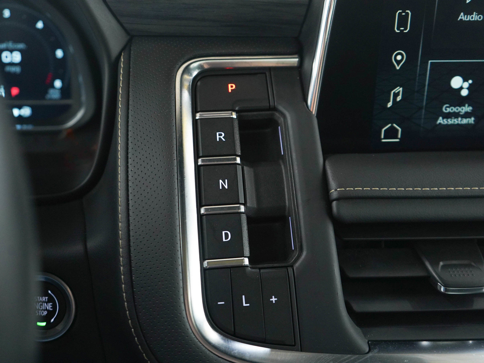 Used 2023 GMC Yukon SLT image 28