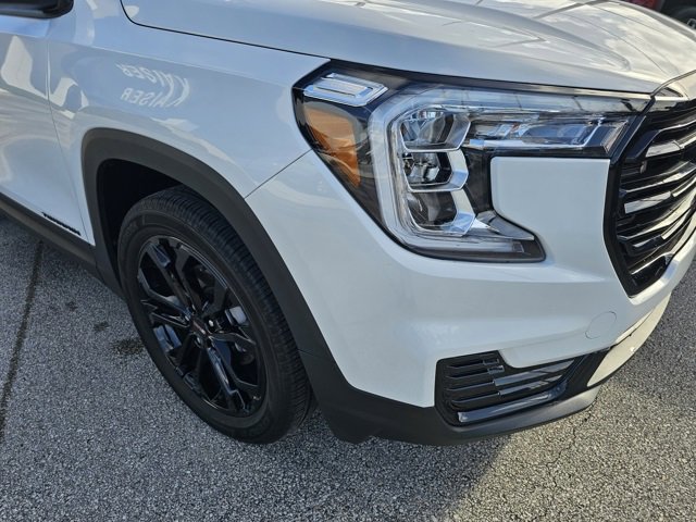Certified 2022 GMC Terrain SLE w/ Driver Convenience Package image 10