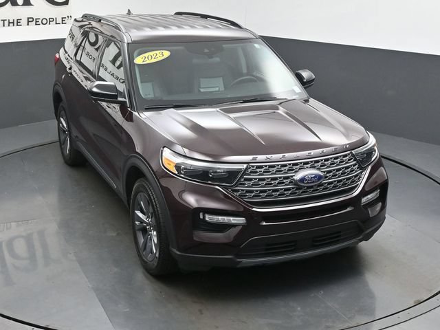 Used 2023 Ford Explorer XLT w/ Equipment Group 202A AWD/4WD image 65