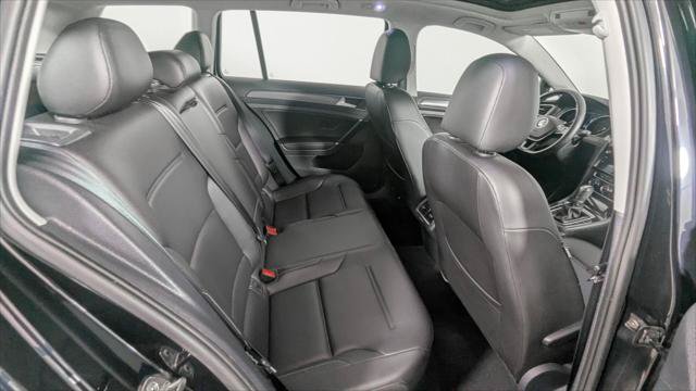 Used 2018 Volkswagen Golf SE FWD image 22