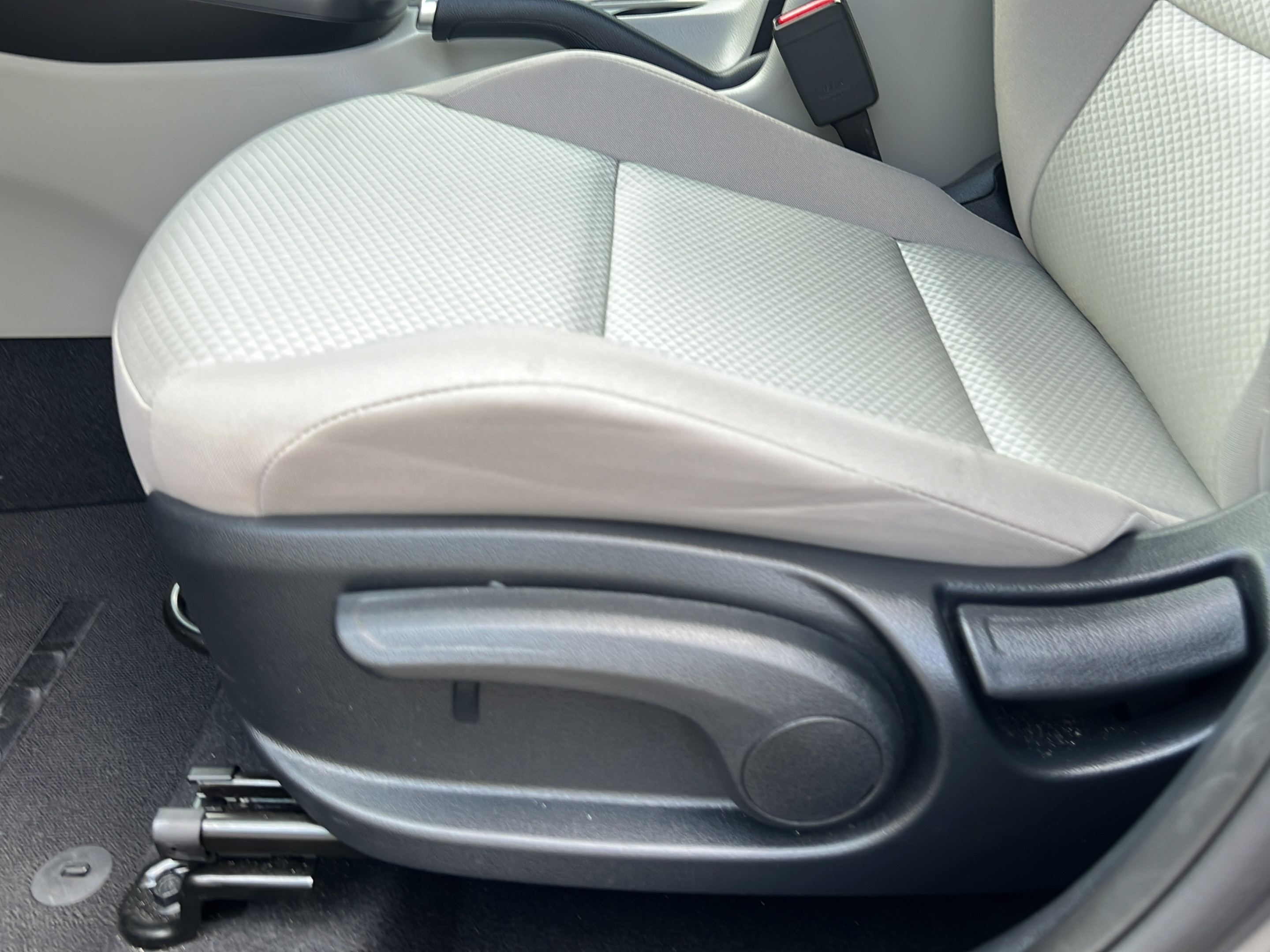 Certified 2025 Kia Soul LX w/ LX Technology Package FWD image 14