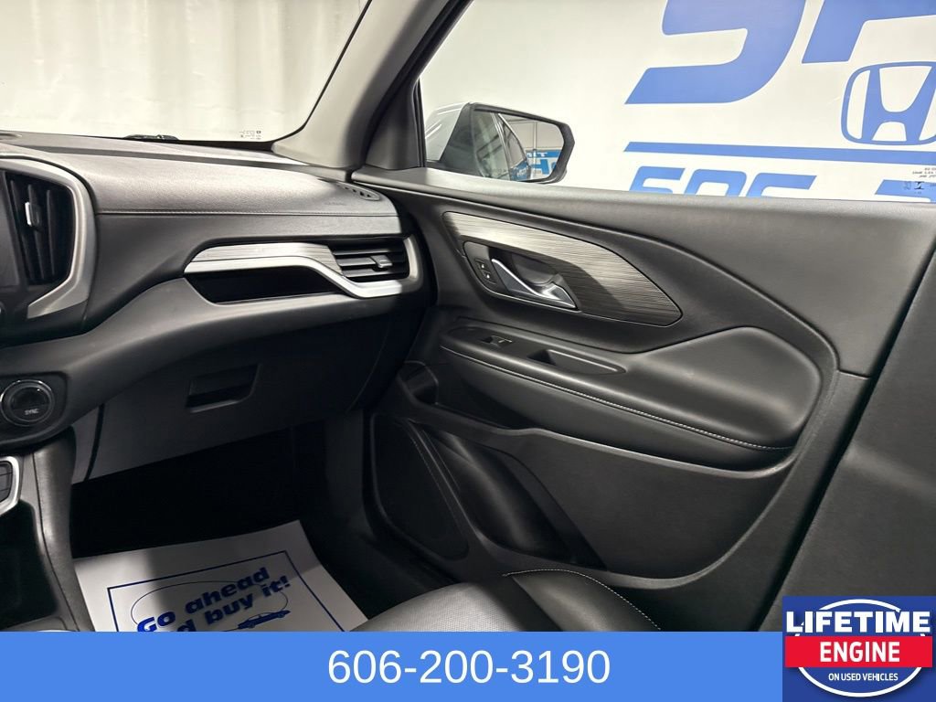 Used 2024 GMC Terrain SLT image 22