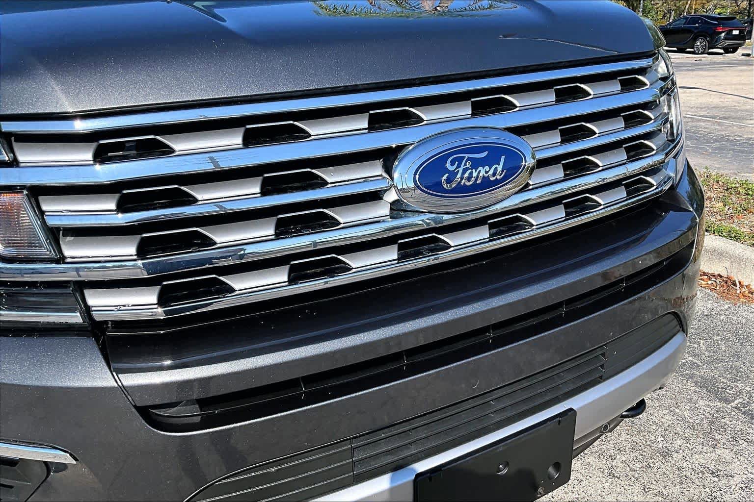 Used 2018 Ford Expedition Limited w/ Equipment Group 301A image 29