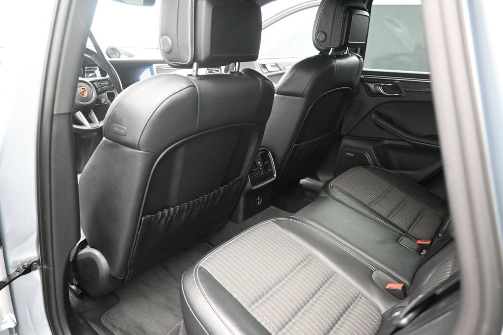Used 2024 Porsche Macan Turbo AWD/4WD image 14