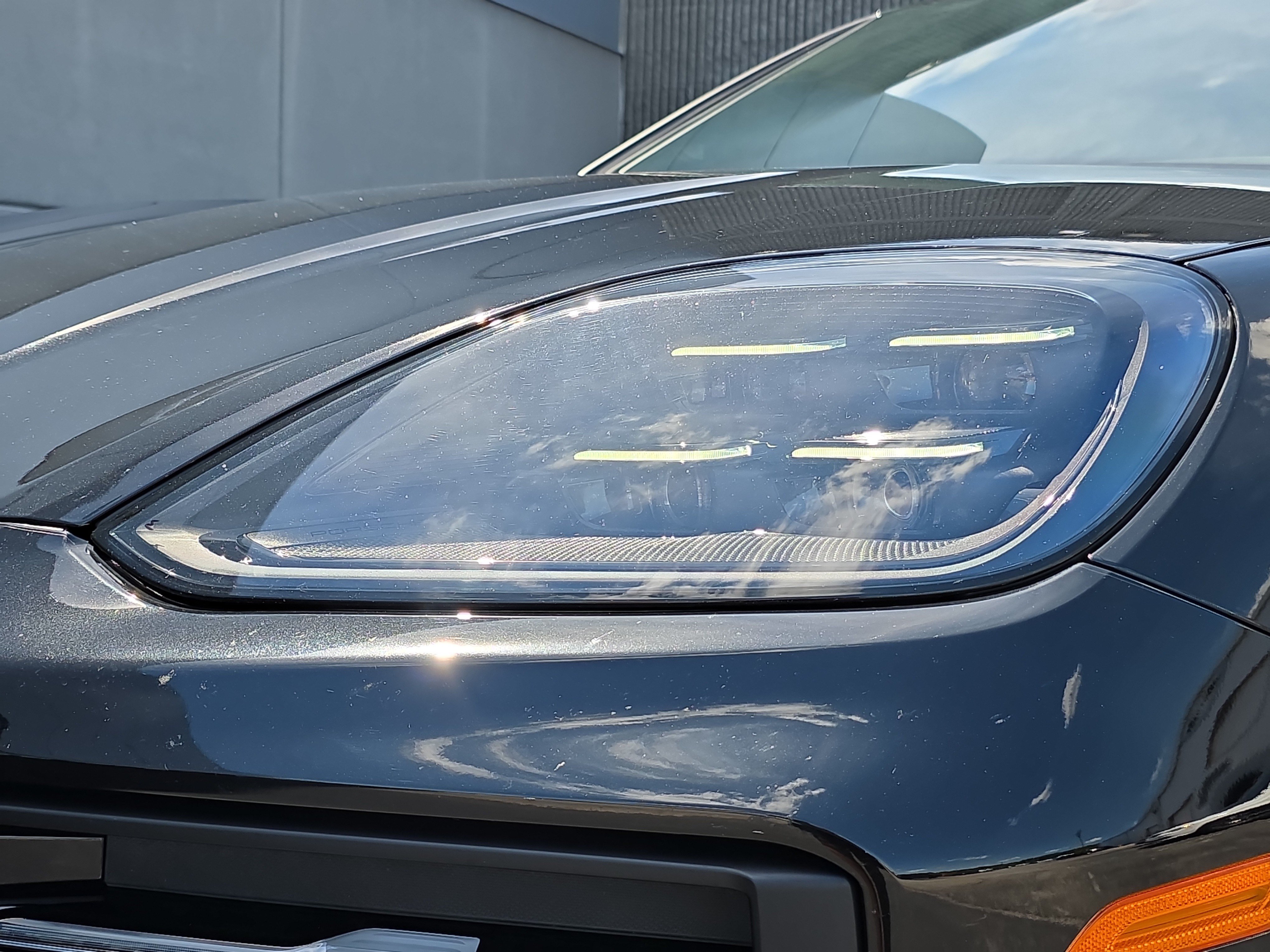 Used 2025 Porsche Cayenne GTS AWD/4WD image 11