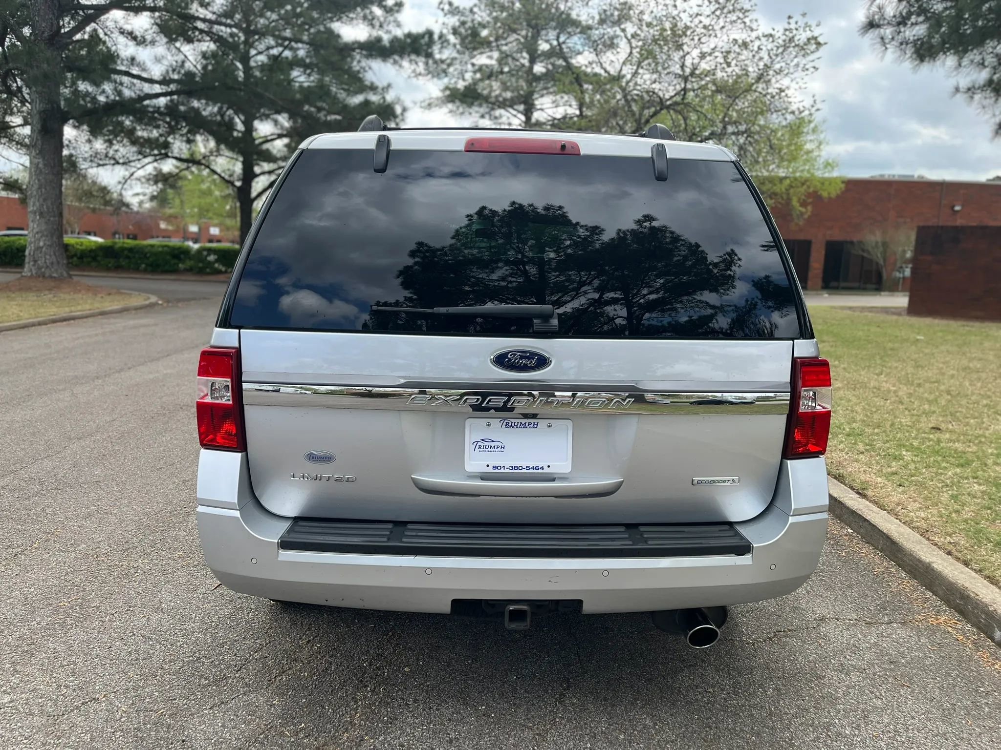 Used 2017 Ford Expedition Limited w/ Equipment Group 301A image 4