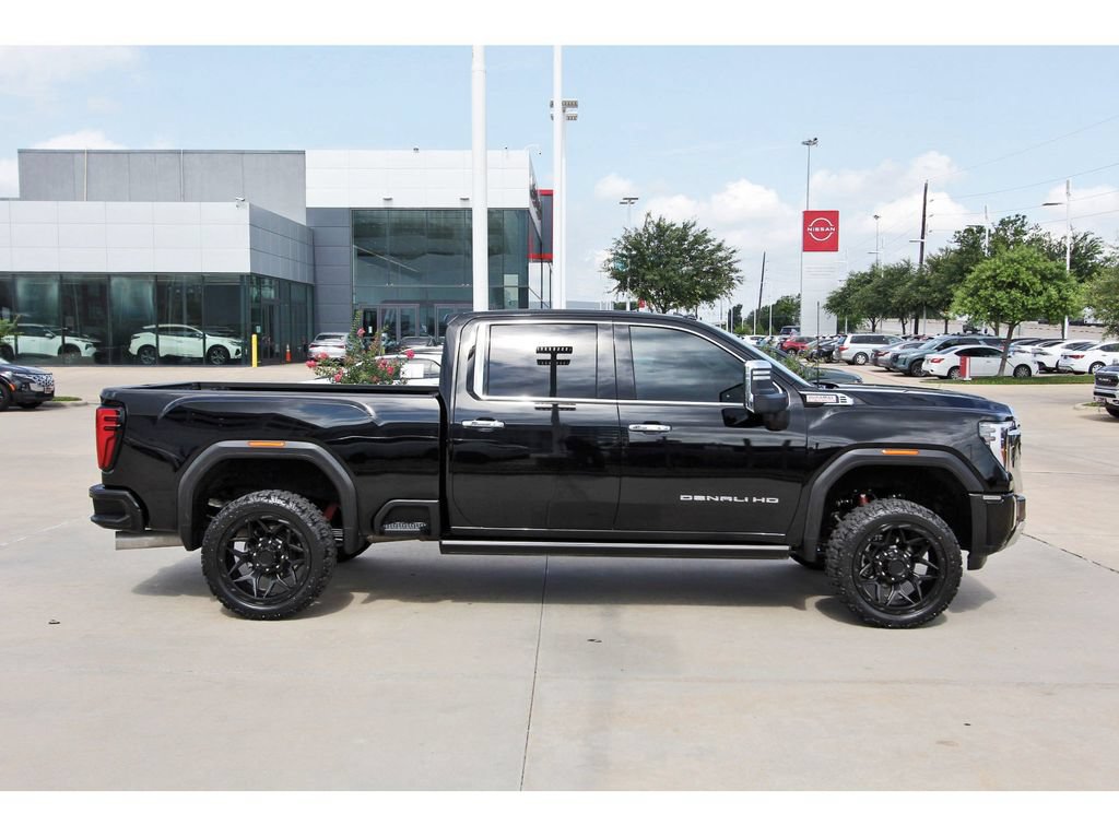 Used 2025 GMC Sierra 2500 Denali w/ Denali Reserve Package AWD/4WD image 5