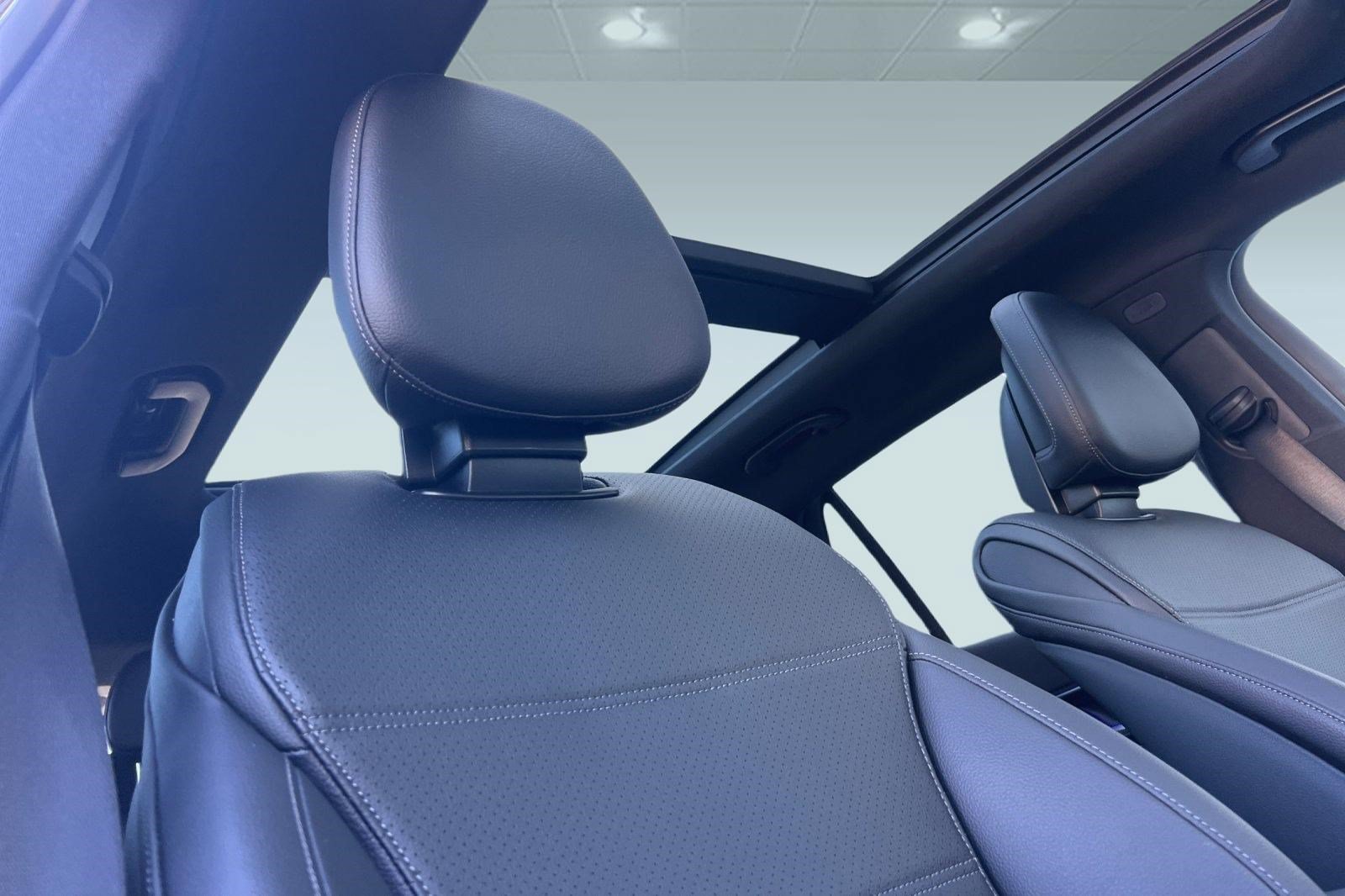 Certified 2026 Mercedes-Benz GLC 300 image 23