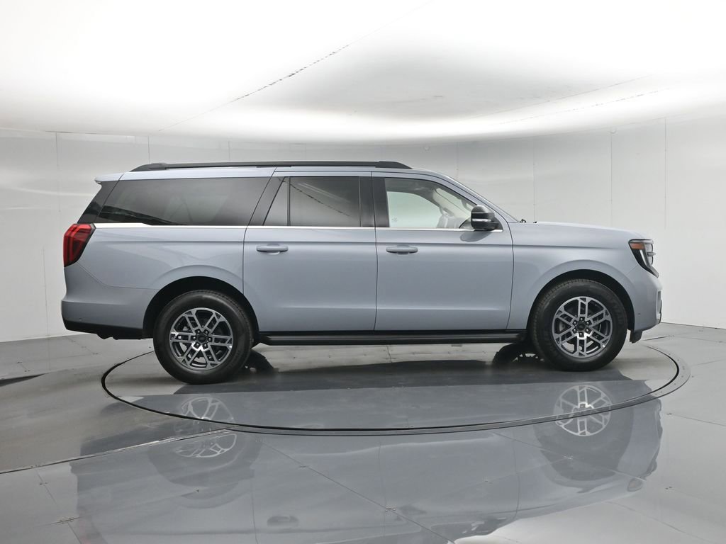Used 2025 Ford Expedition Max Active RWD image 30