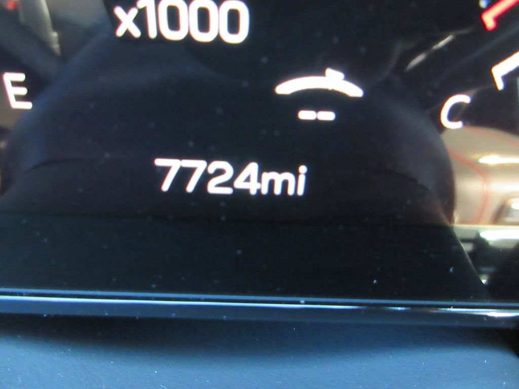 Used 2025 GMC Yukon XL AT4 Ultimate AWD/4WD image 37