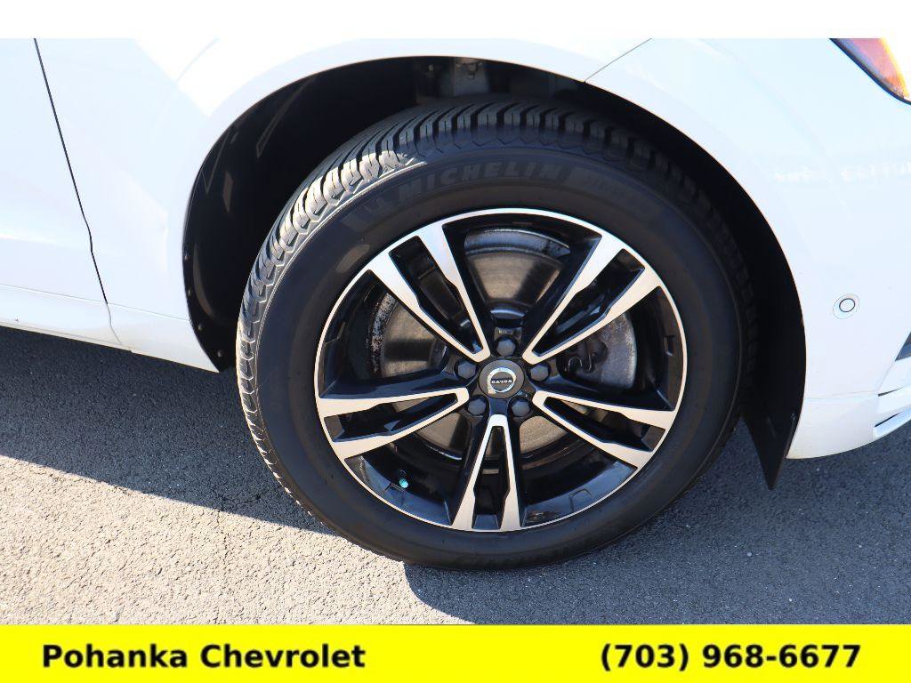 Used 2019 Volvo XC60 T6 Momentum w/ Advanced Package image 28
