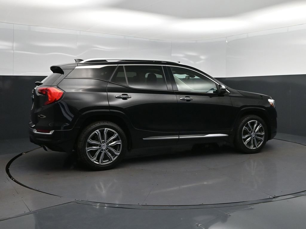 Used 2018 GMC Terrain Denali w/ Advanced Safety Package FWD image 8