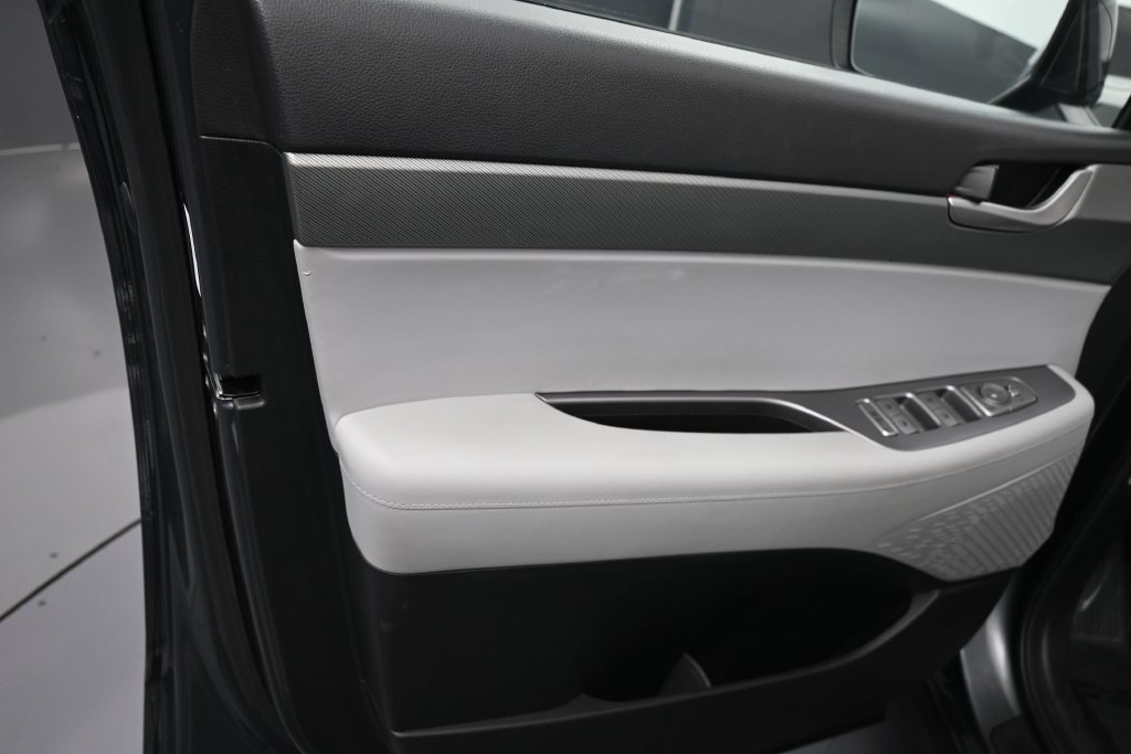 Certified 2025 Hyundai Palisade SEL FWD image 13