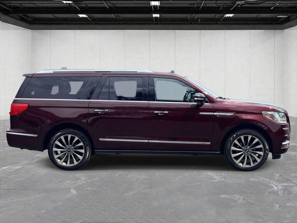 Used 2019 Lincoln Navigator L Select AWD/4WD image 4