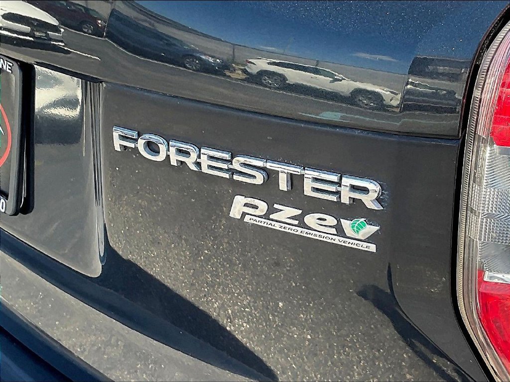 Used 2014 Subaru Forester 2.5i Premium w/ All-Weather Package AWD/4WD image 22