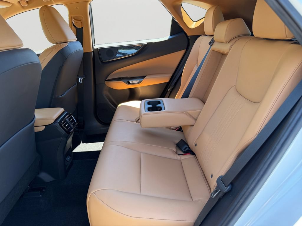 Used 2024 Lexus NX 250 FWD image 11