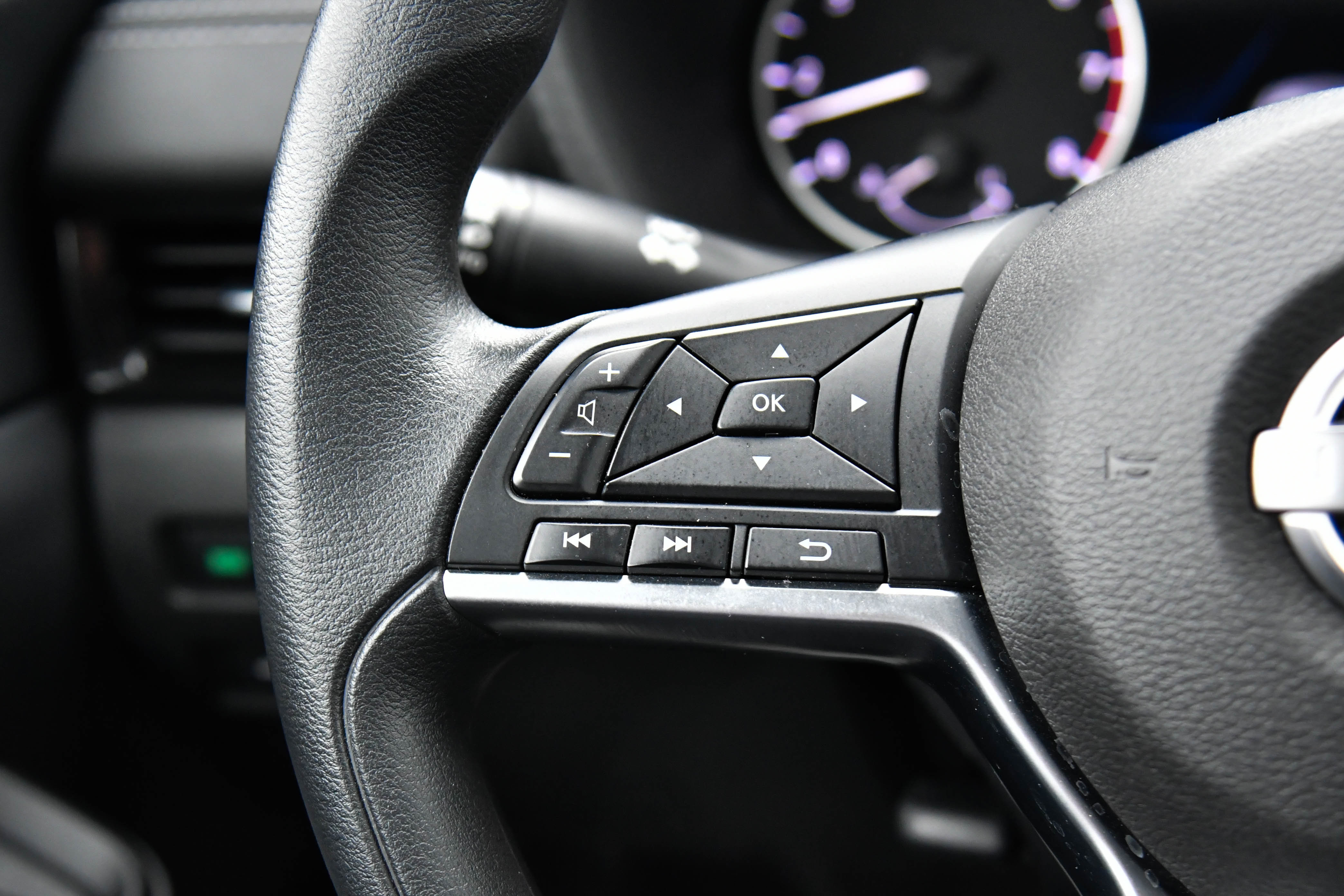 Used 2024 Nissan Sentra SV image 27