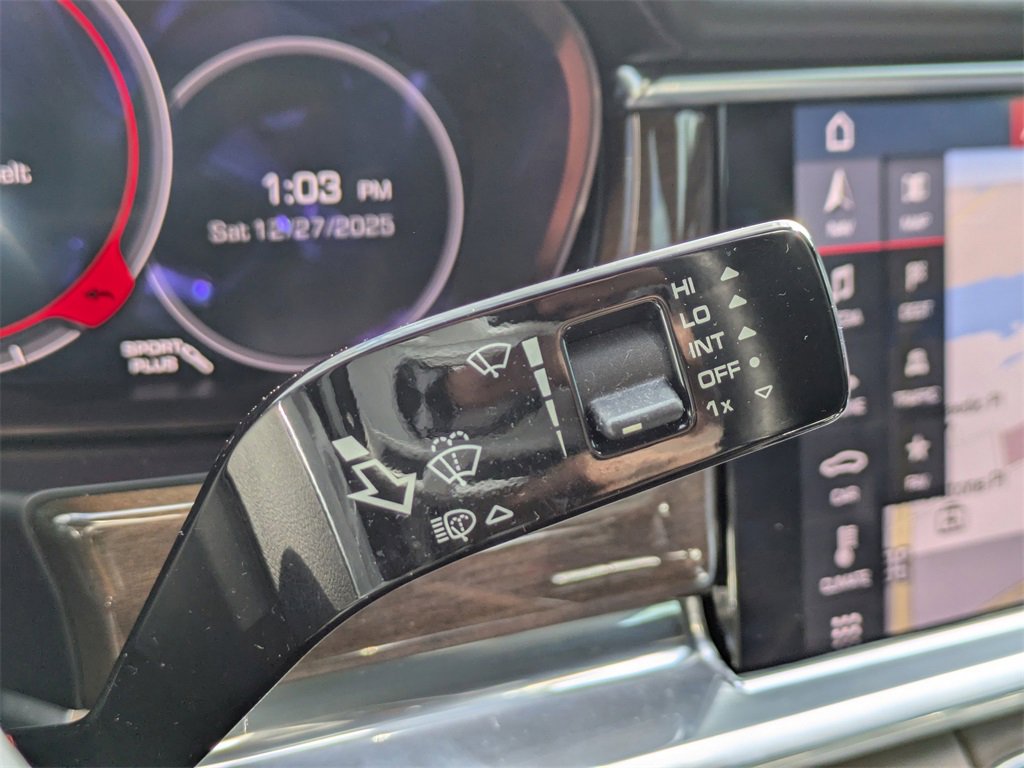 Used 2018 Porsche Panamera 4 image 33