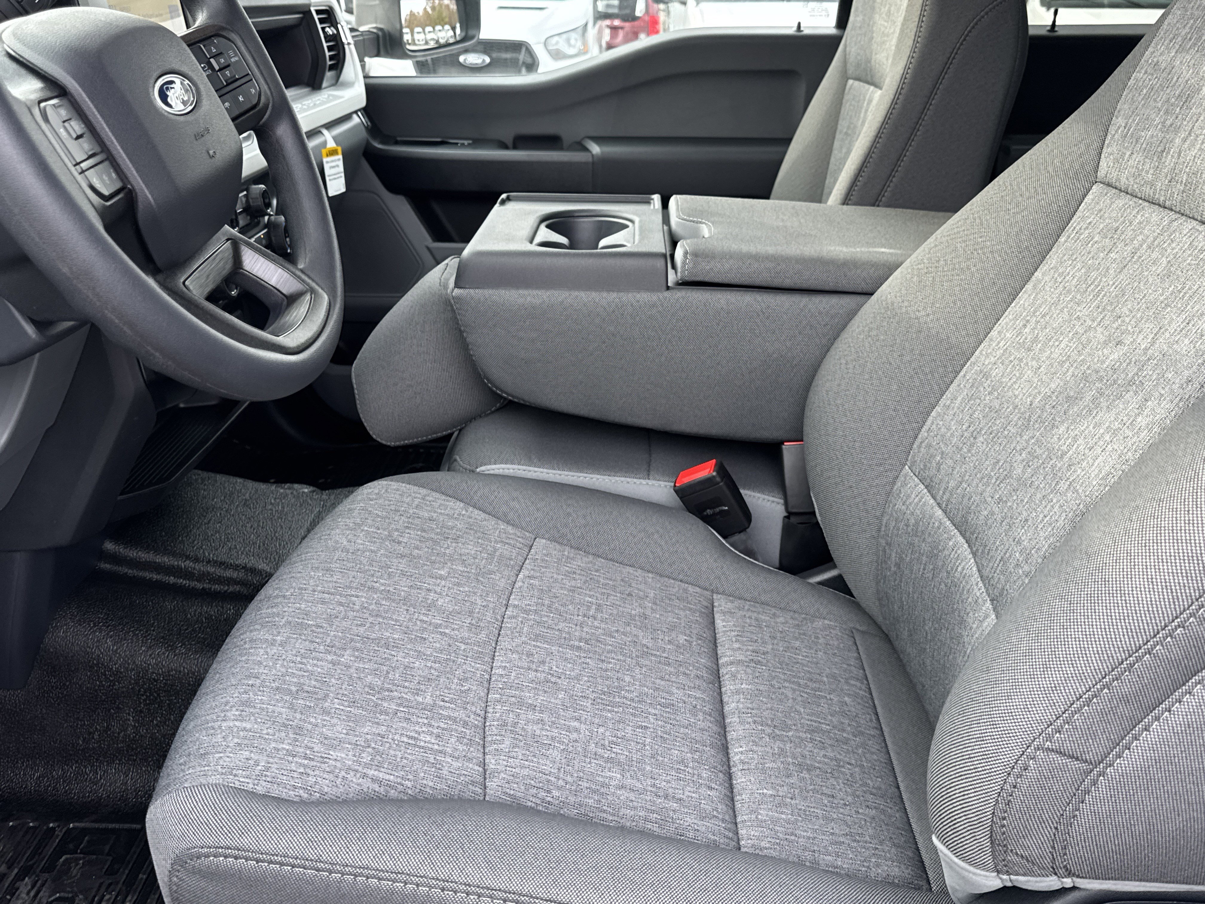 New 2026 Ford F350 XL w/ XL Chrome Package image 9