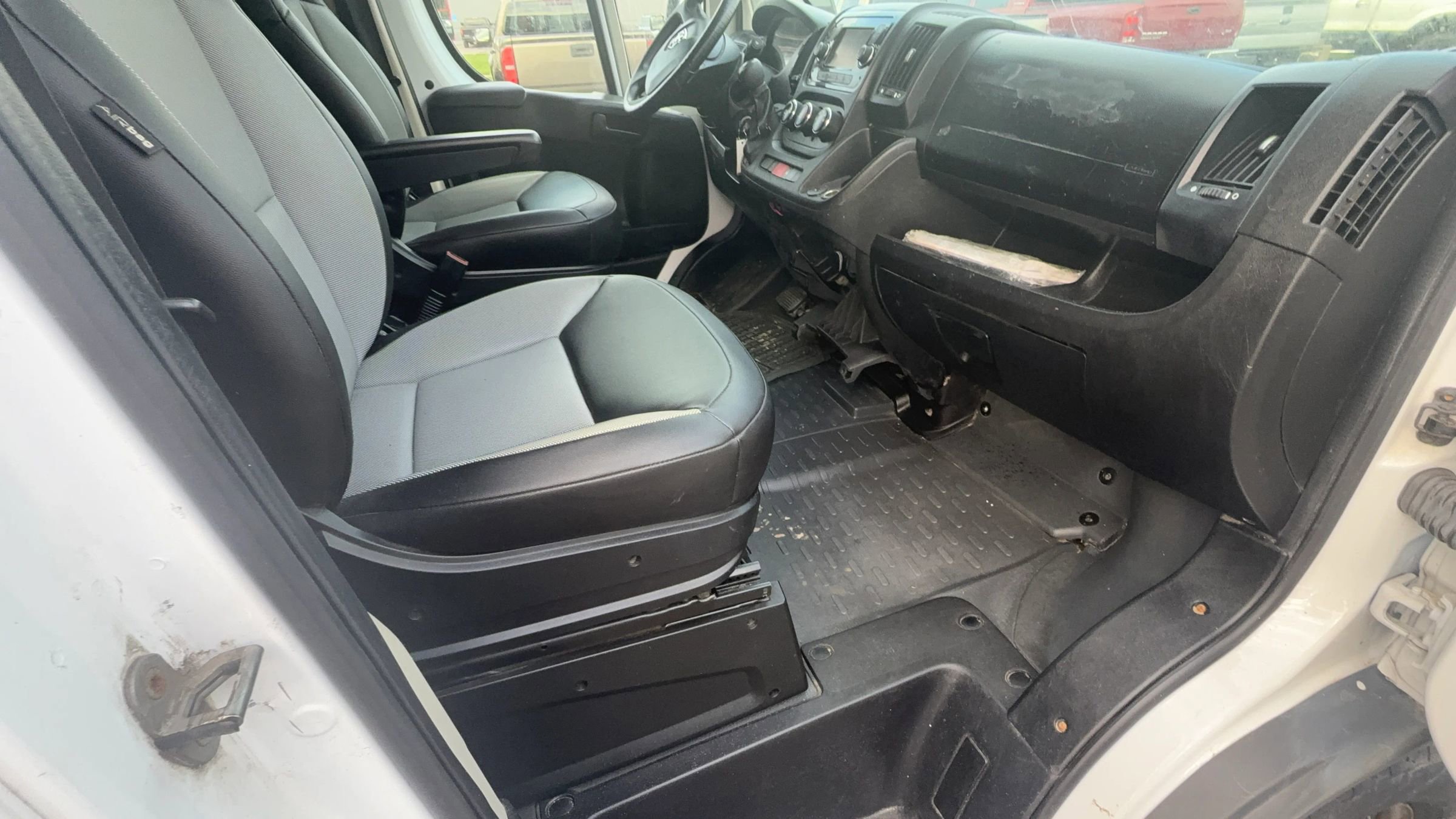 Used 2018 RAM ProMaster 1500 image 14