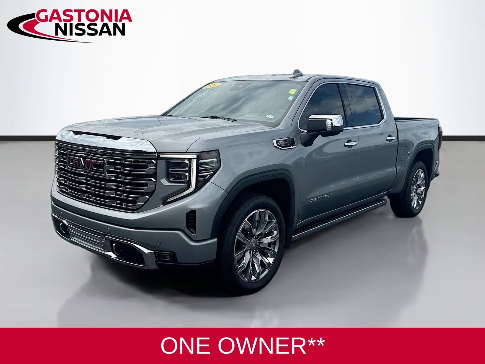 Used 2024 GMC Sierra 1500 Denali AWD/4WD image 3