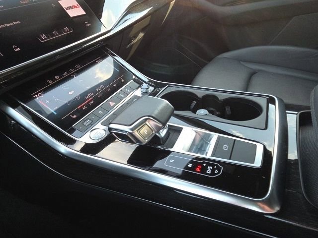 Used 2020 Audi Q7 3.0T Premium Plus w/ Premium Plus Package image 32