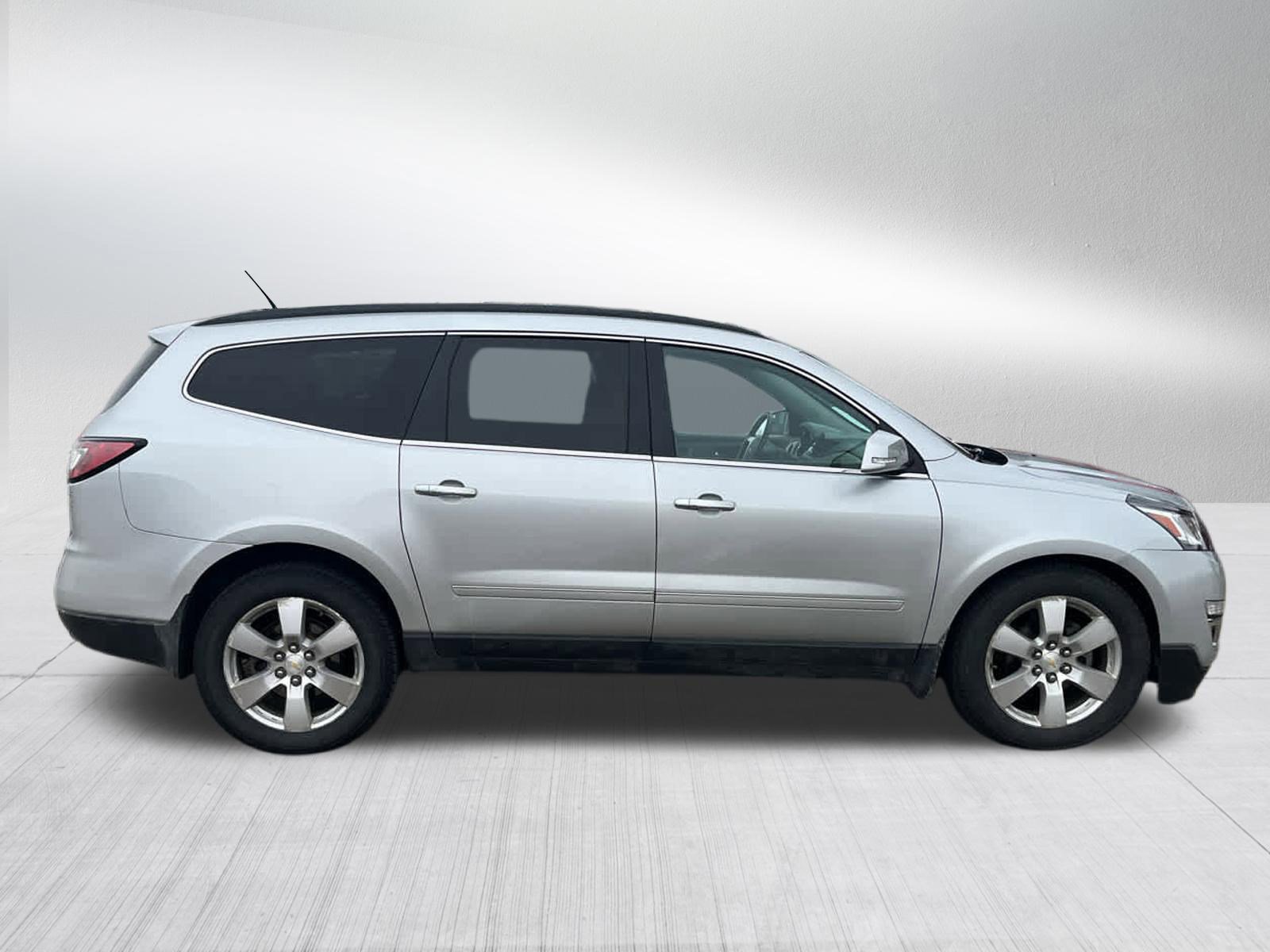 Used 2014 Chevrolet Traverse LTZ AWD/4WD image 2