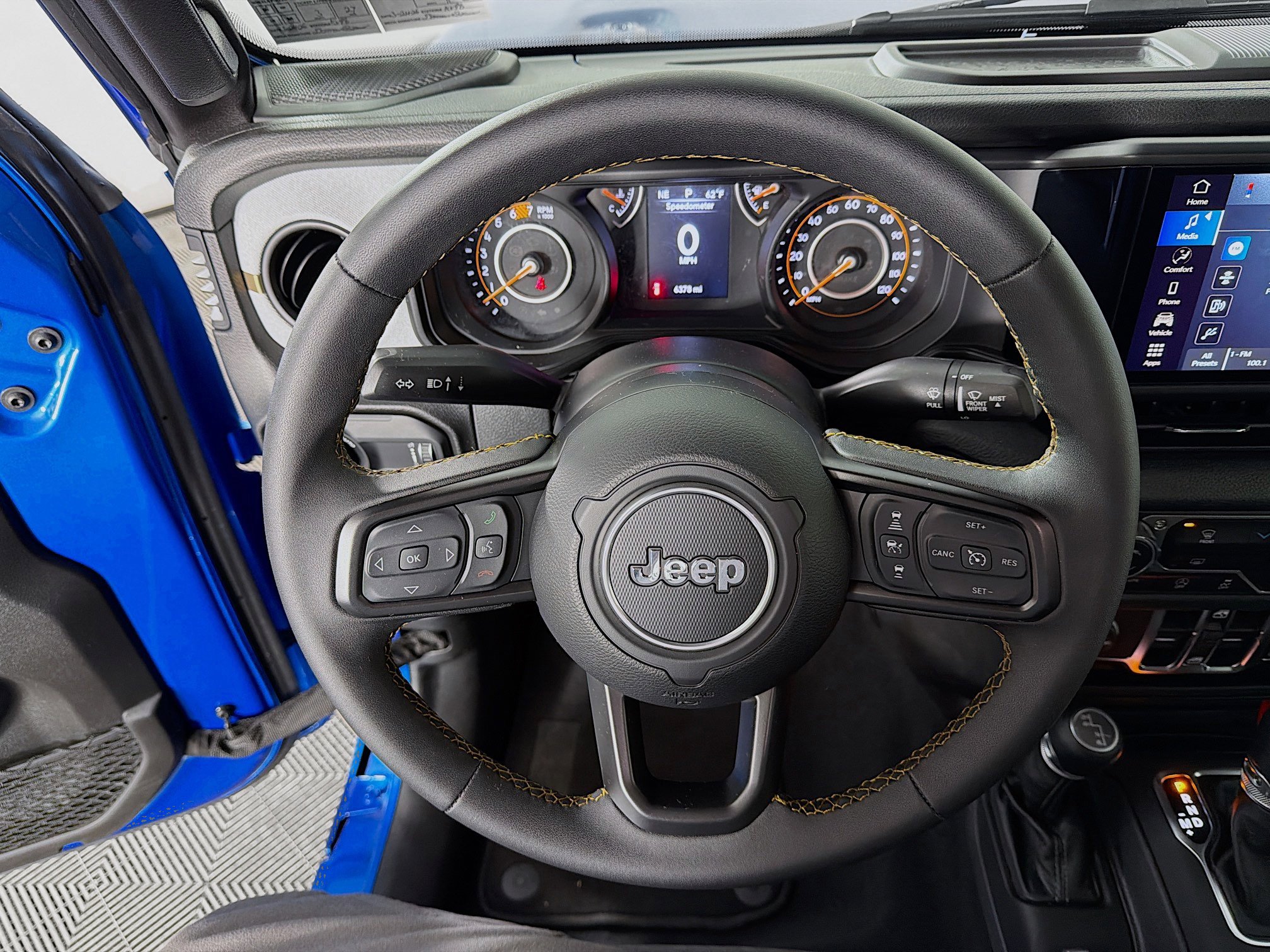 Used 2024 Jeep Wrangler Sport S image 13