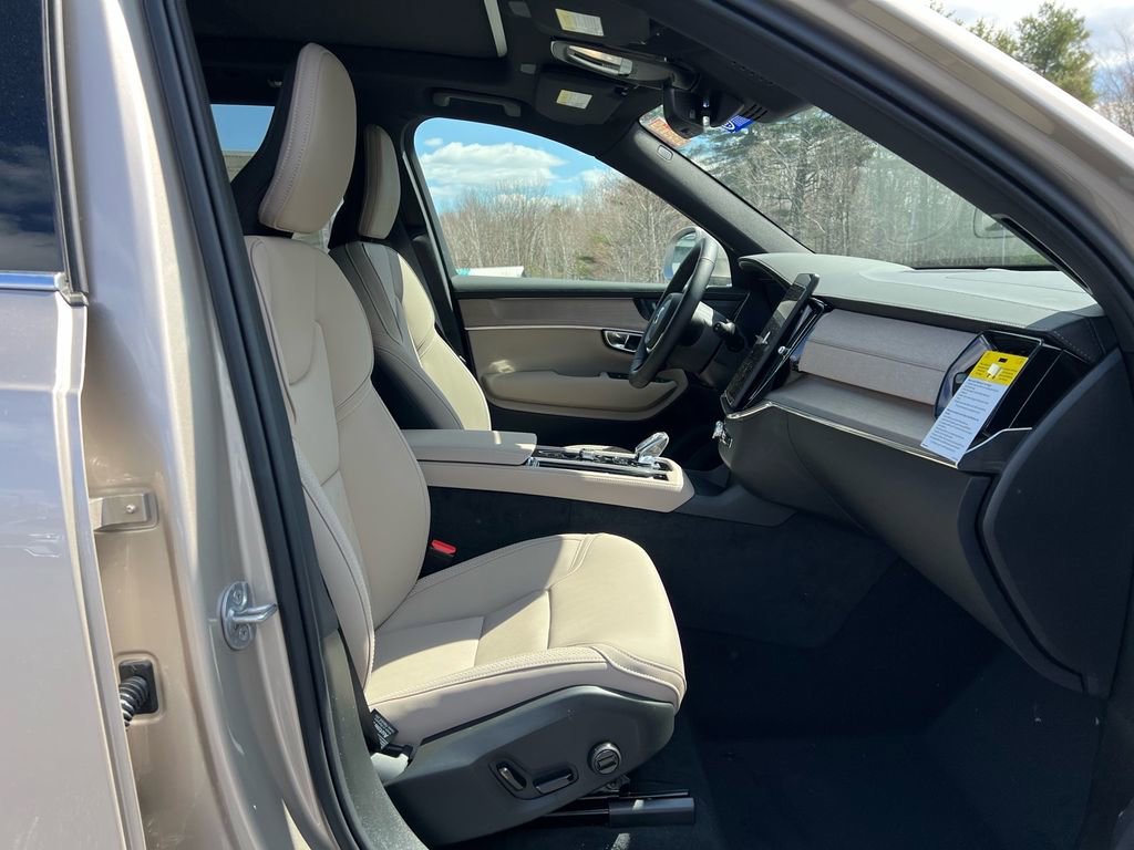New 2026 Volvo XC90 B6 Plus w/ Protection Package Premier AWD/4WD image 26