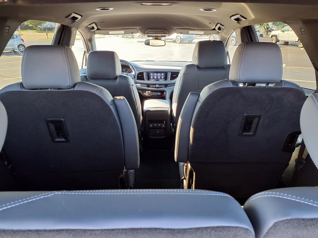 Used 2023 Buick Enclave Essence FWD image 31