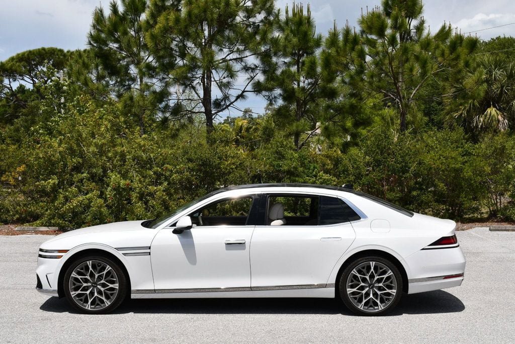 Used 2026 Genesis G90 3.5T image 23