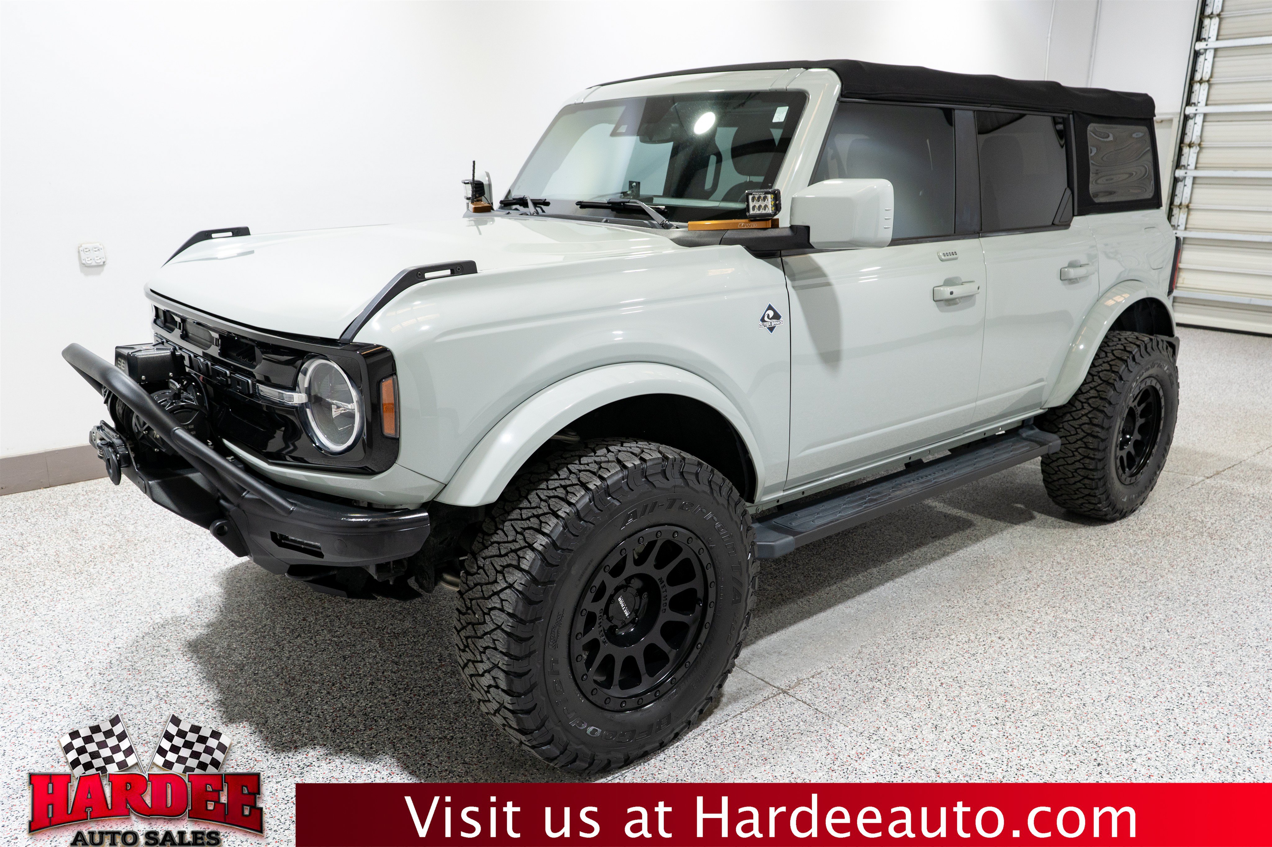 Used 2023 Ford Bronco Outer Banks AWD/4WD image 2